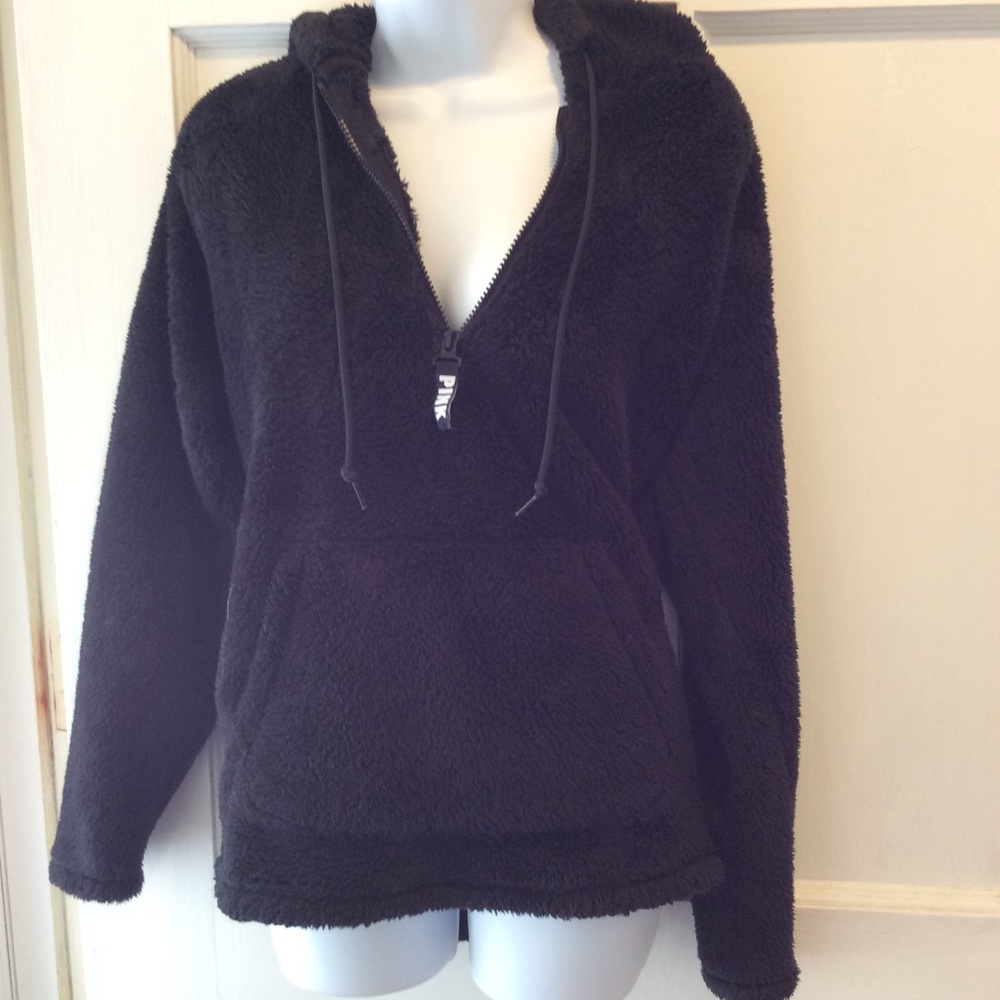 Fleece Pink pullover in Black